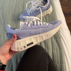 Adidas Sneakers
